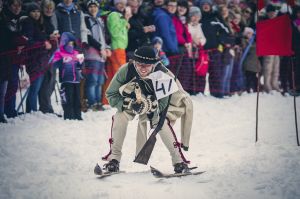 zawody o wielkanocne jajo im krystyny bochunek, kalatowki, stary sprzet, fot adam brzoza,