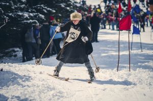 zawody o wielkanocne jajo im krystyny bochunek, kalatowki, stary sprzet, fot adam brzoza,