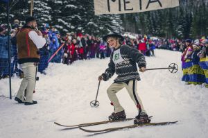 zawody o wielkanocne jajo im krystyny bochunek, kalatowki, stary sprzet, fot adam brzoza,