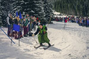 zawody o wielkanocne jajo im krystyny bochunek, kalatowki, stary sprzet, fot adam brzoza,