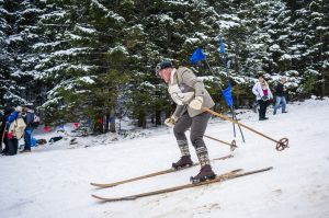 zawody o wielkanocne jajo im krystyny bochunek, kalatowki, stary sprzet, fot adam brzoza,