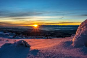 wschod slonca, babia, gora, zima, widok na tatry, fot adam brzoza