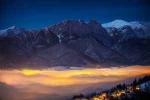 zakopane, noc, pod chmurami, pelnia, chmury, giewont, fot, adam brzoza, z furmanowej